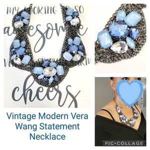 Gorgeous Vera Wang Bib Statement Necklace Never Worn